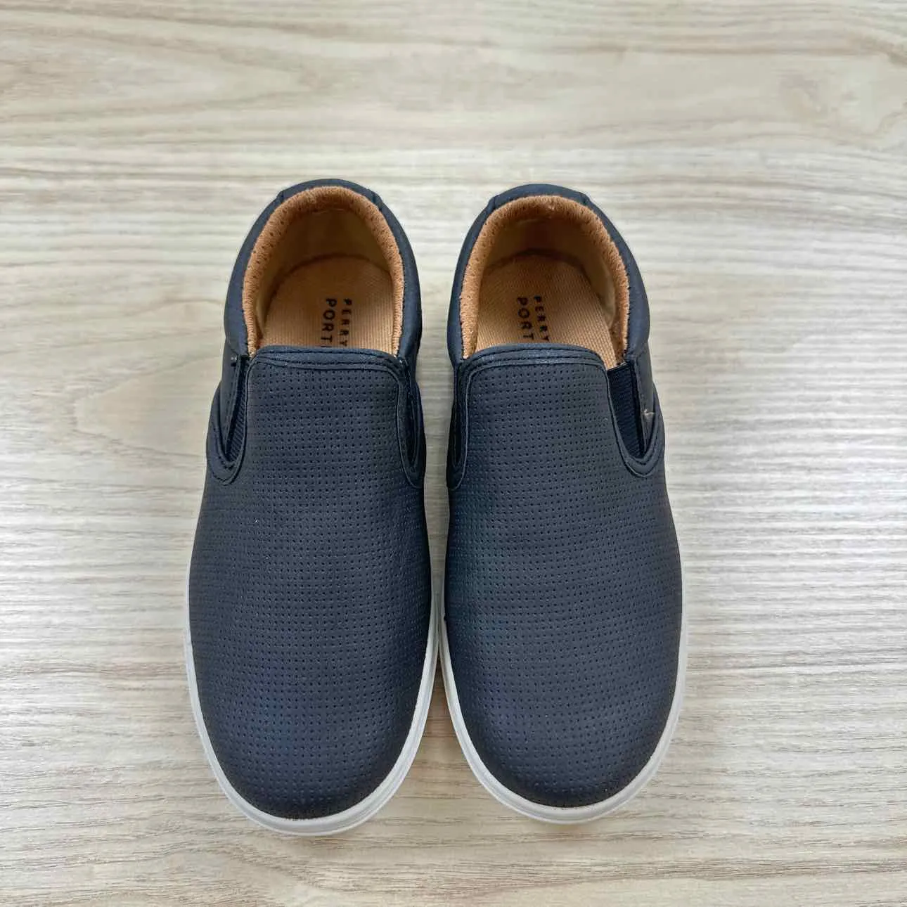 Perry Ellis FOOTWEAR